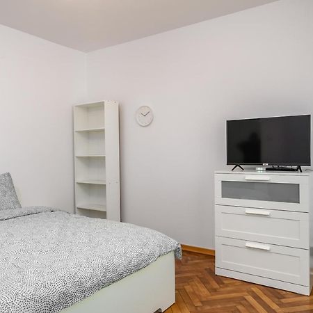 Vlad House Dristor Park Lake Бухарест Екстер'єр фото